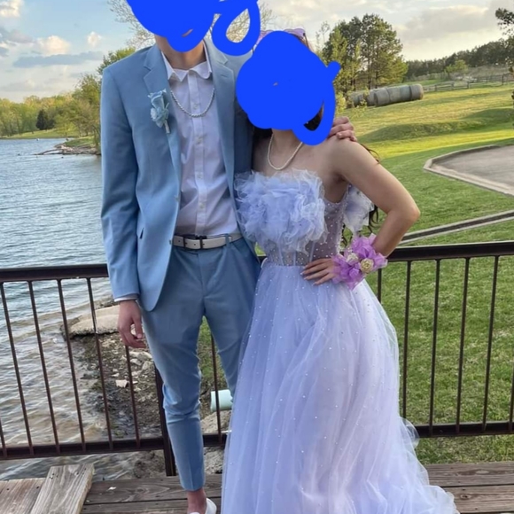 Andrea and Leo light purple prom/ball gown size 4 - Picture 5 of 5